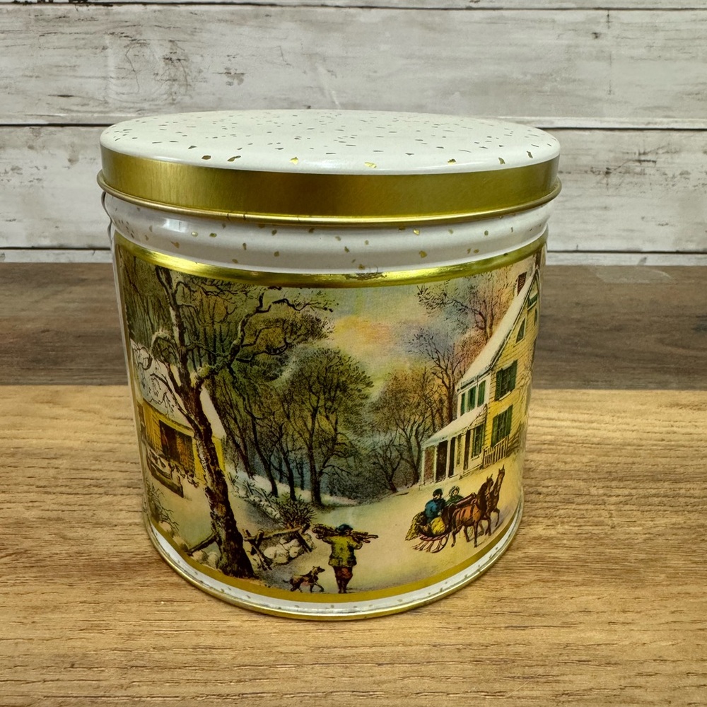 Vintage Currier and Ives Heritage Plantation Cookie Tin-Winter The Farmers Home